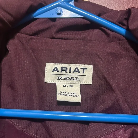 Ariat Women's Burgundy Puffer Jacket - Picture 5 of 5